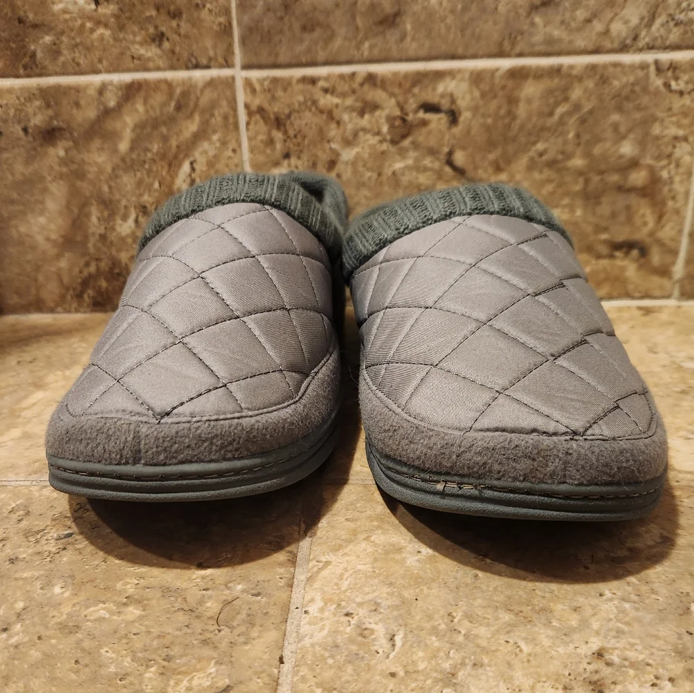 NWOT Isotoner Quilted Nylon Levon Low Boot Men's Slippers. Gray Size 13-14